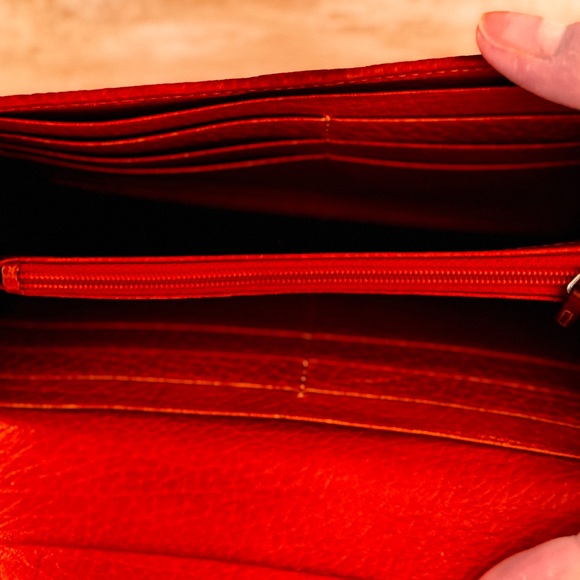 Gucci Cognac Leather Clutch with Silver Accent - Picture 4 of 6